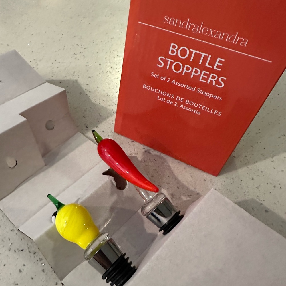 sandralexandra BOTTLE STOPPERS
SET OF LEMON & CHILI - NIB